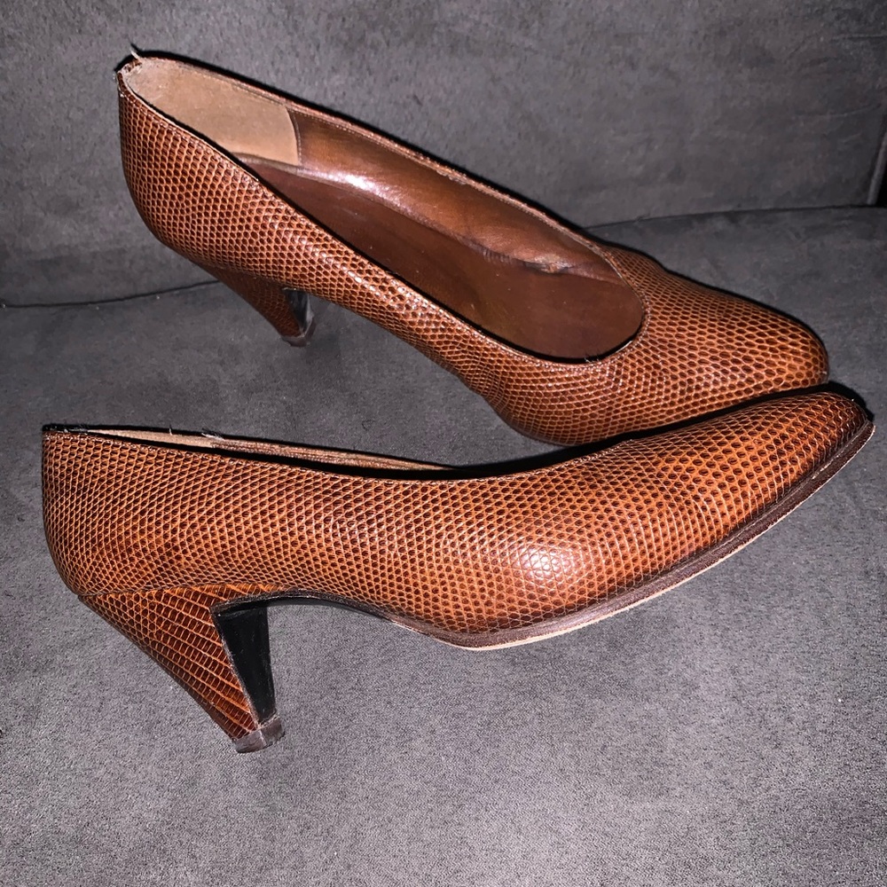 Women’s Shoe Biz Brown Alligator Heels